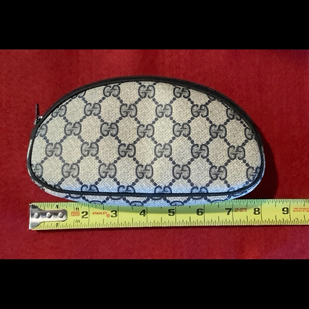 Authentic Gucci navy blue and gray cosmetic bag - Picture 2 of 7